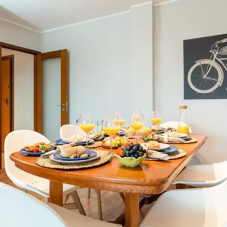 Cozy Sunny Flat W/ Terrace - Sao Joao Apartment