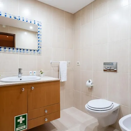 Cozy Sunny Flat W/ Terrace - Sao Joao *